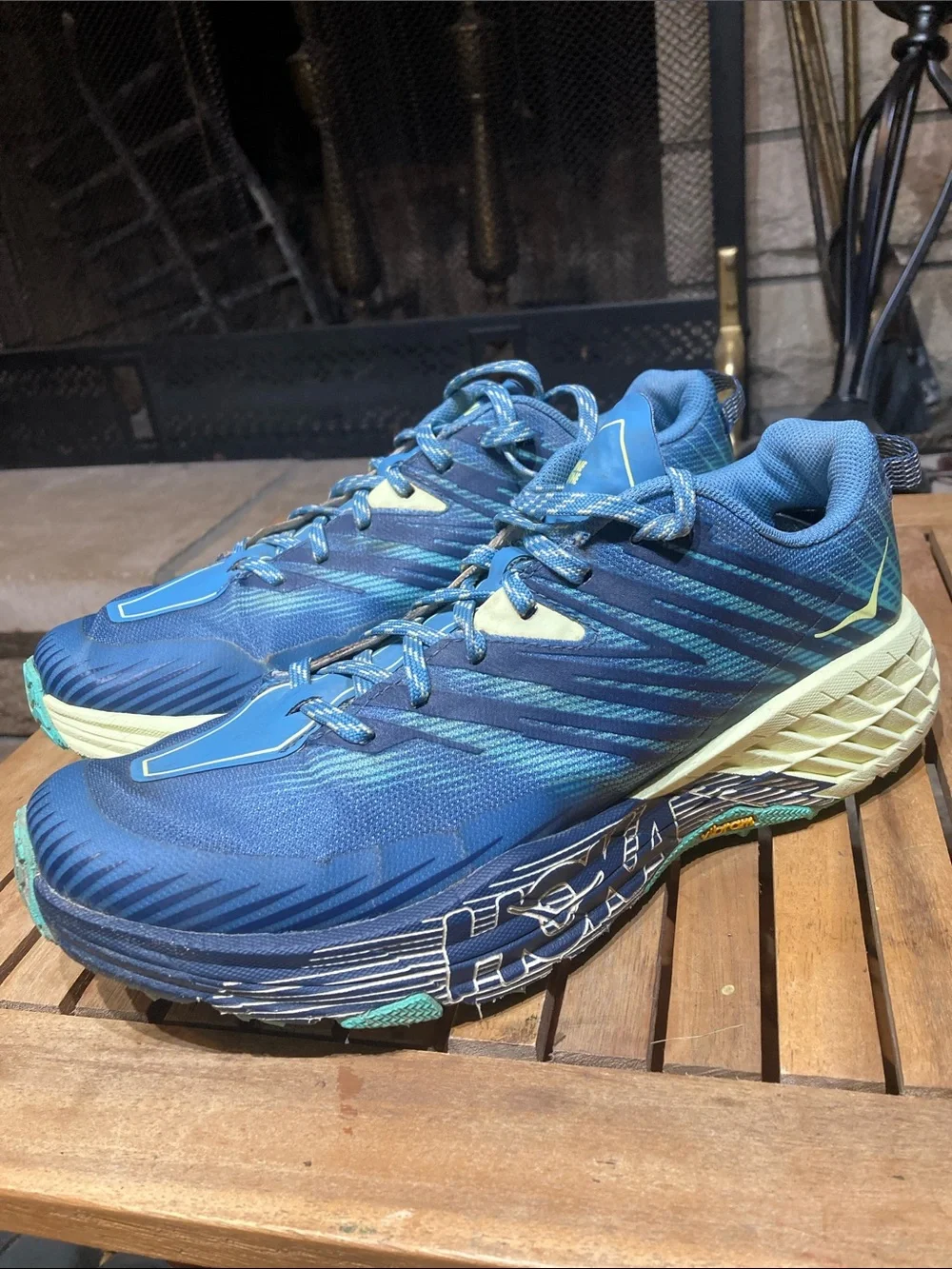 Hoka One One Speedgoat 4 Womens 9 Trail Running Shoes 1106527 PBLG *No Insoles